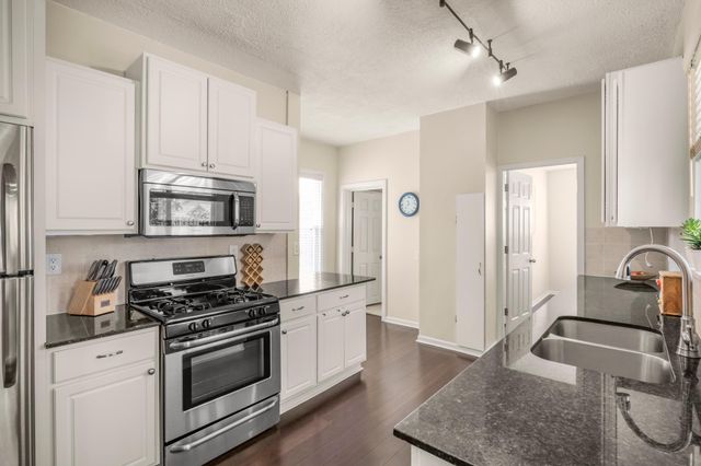 282 Annapolis Street E, West Saint Paul, MN 55118