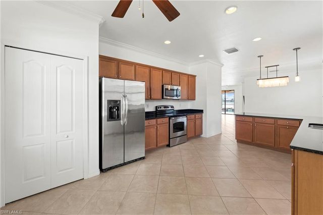 2769 Via Piazza LOOP, Fort Myers, FL 33905