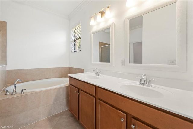 2769 Via Piazza LOOP, Fort Myers, FL 33905