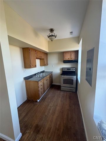 635 East Willow Street, Syracuse, NY 13203