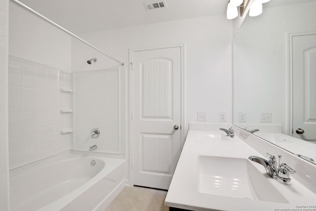 614 EUCHARIS, San Antonio, TX 78245