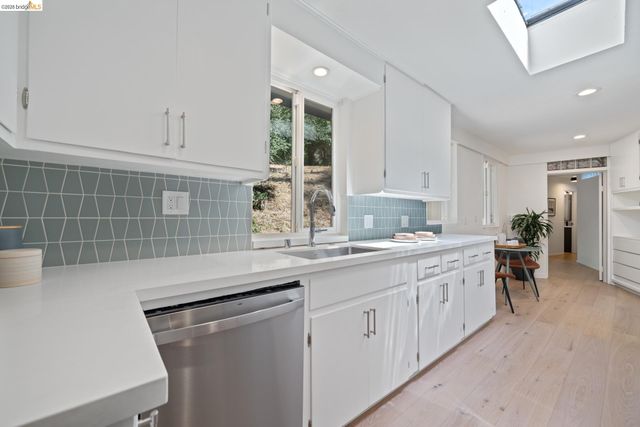 100 Avenida Drive, Berkeley, CA 94708
