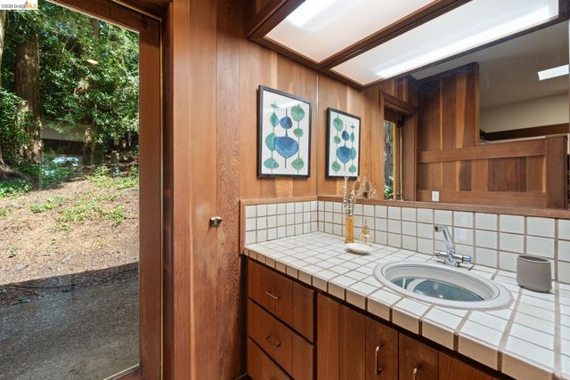 100 Avenida Drive, Berkeley, CA 94708
