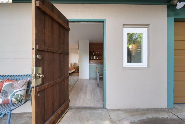 100 Avenida Drive, Berkeley, CA 94708