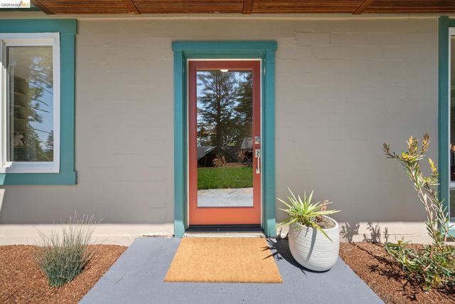 100 Avenida Drive, Berkeley, CA 94708
