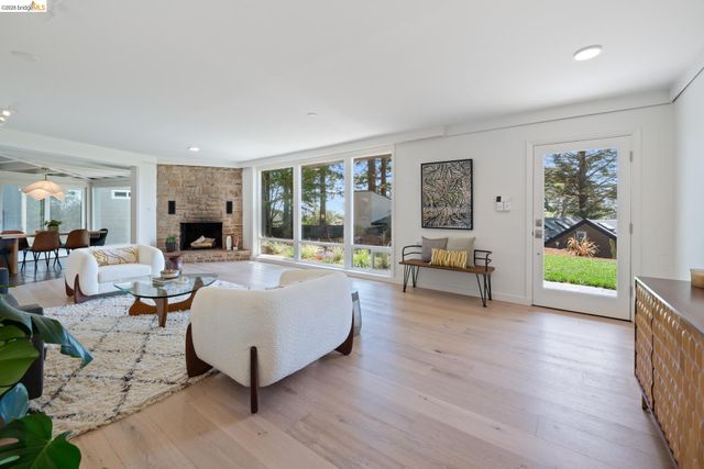 100 Avenida Drive, Berkeley, CA 94708