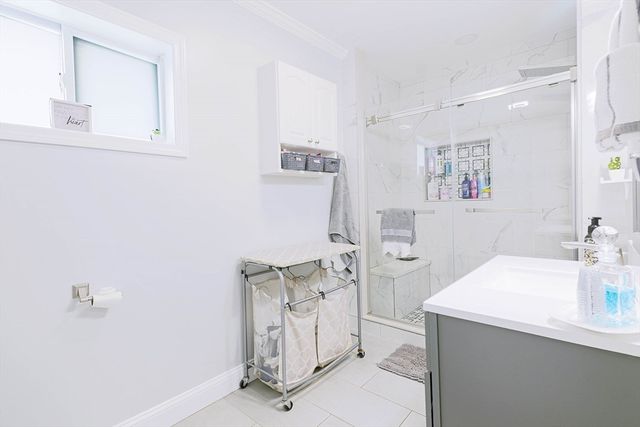 41 Sullivan St, Chicopee, MA 01020