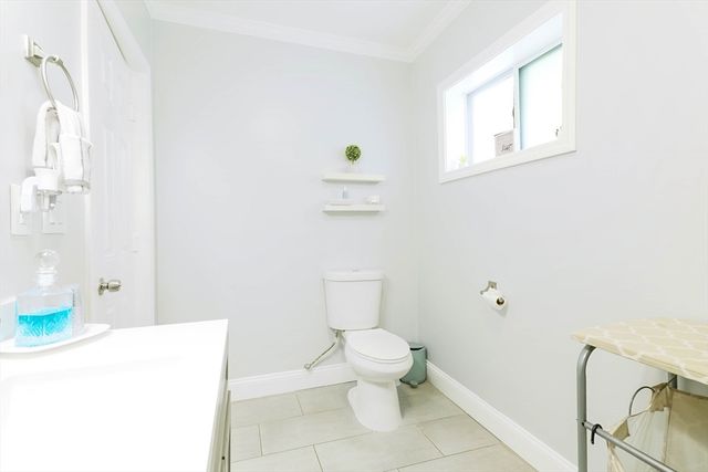 41 Sullivan St, Chicopee, MA 01020