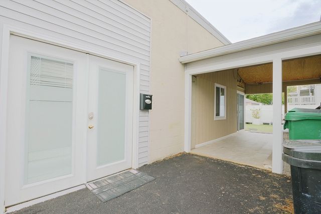 41 Sullivan St, Chicopee, MA 01020