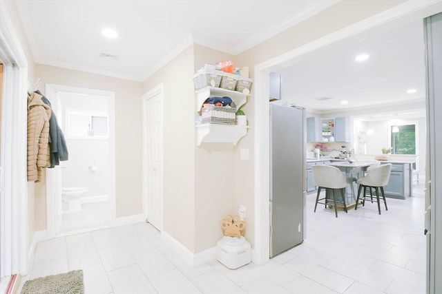 41 Sullivan St, Chicopee, MA 01020