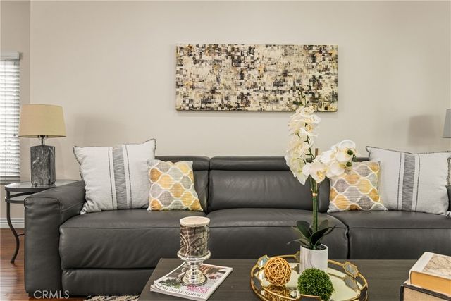 2542 W MacArthur Boulevard 143, Santa Ana, CA 92704