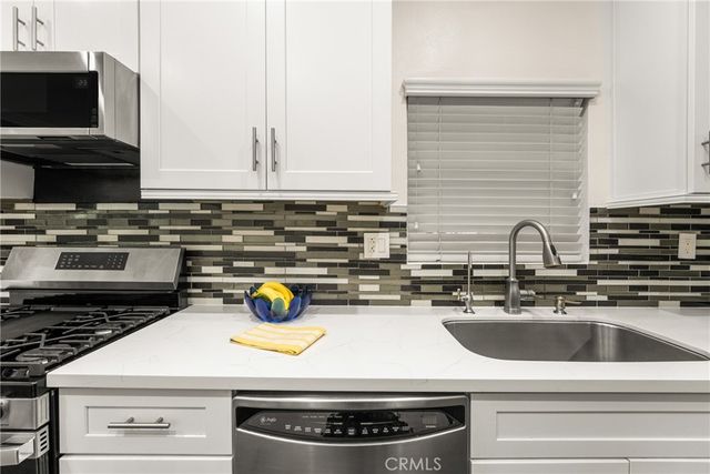 2542 W MacArthur Boulevard 143, Santa Ana, CA 92704