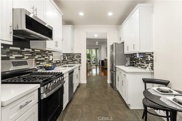 2542 W MacArthur Boulevard 143, Santa Ana, CA 92704