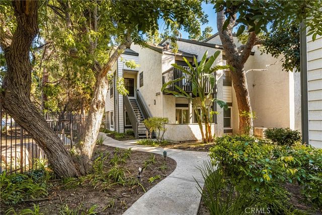 2542 W MacArthur Boulevard 143, Santa Ana, CA 92704