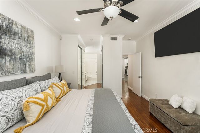 2542 W MacArthur Boulevard 143, Santa Ana, CA 92704