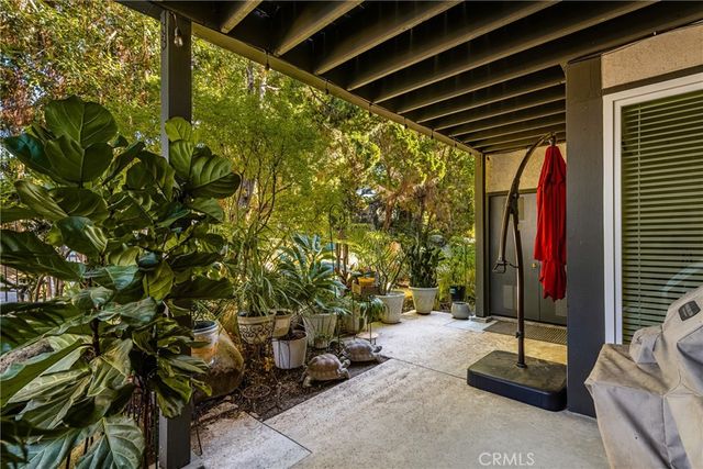 2542 W MacArthur Boulevard 143, Santa Ana, CA 92704