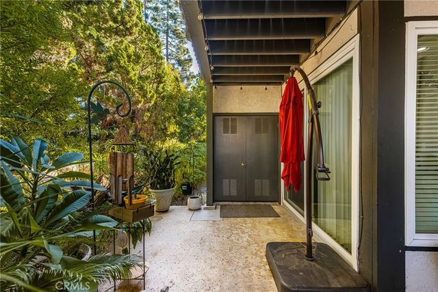 2542 W MacArthur Boulevard 143, Santa Ana, CA 92704