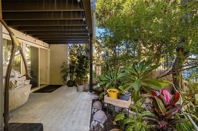 2542 W MacArthur Boulevard 143, Santa Ana, CA 92704