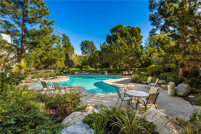 2542 W MacArthur Boulevard 143, Santa Ana, CA 92704