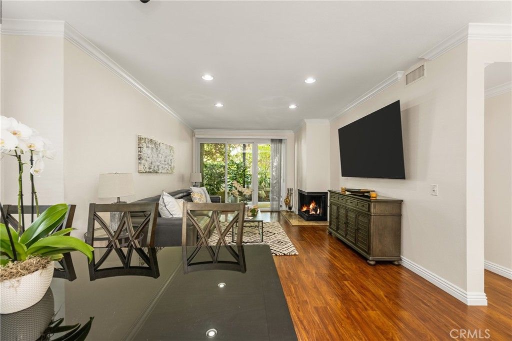 2542 W MacArthur Boulevard 143, Santa Ana, CA 92704