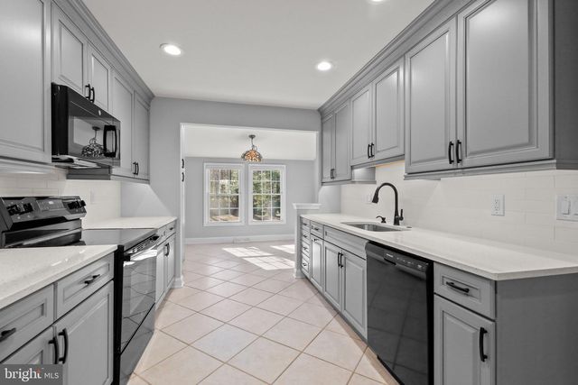 196 SUNNY JIM DR, Medford, NJ 08055