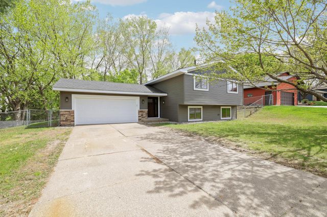 8128 Dawn Avenue, Inver Grove Heights, MN 55076