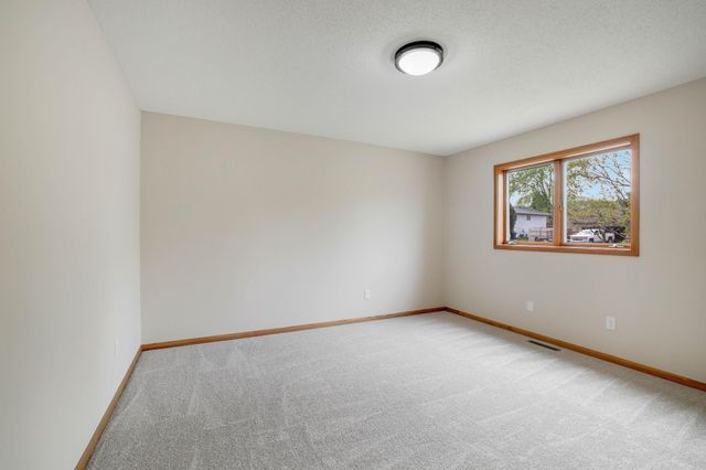8128 Dawn Avenue, Inver Grove Heights, MN 55076