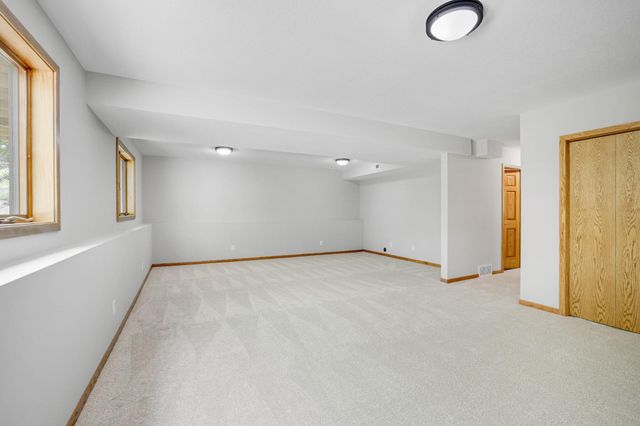 8128 Dawn Avenue, Inver Grove Heights, MN 55076