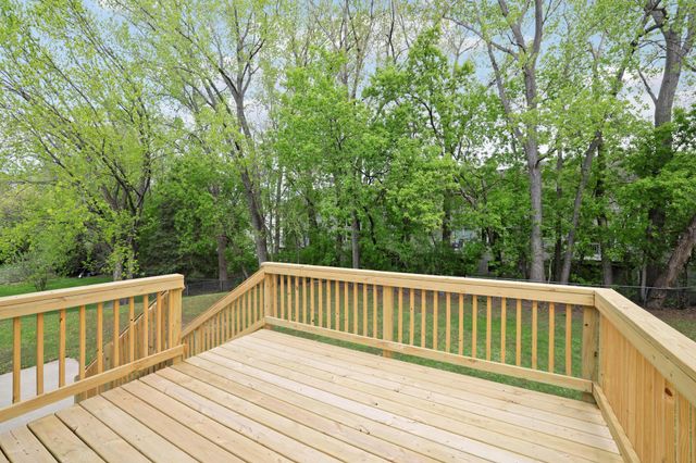 8128 Dawn Avenue, Inver Grove Heights, MN 55076