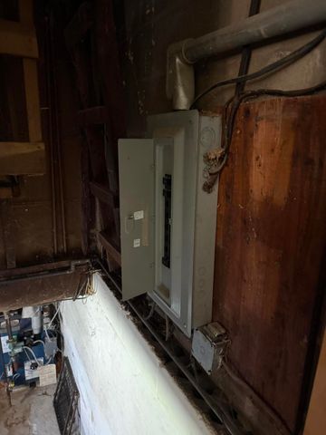 11355 Battle Creek Highway, Bellevue, MI 49021