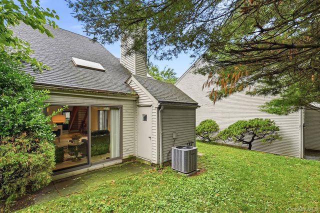 3 Evon Court, Scarsdale, NY 10583