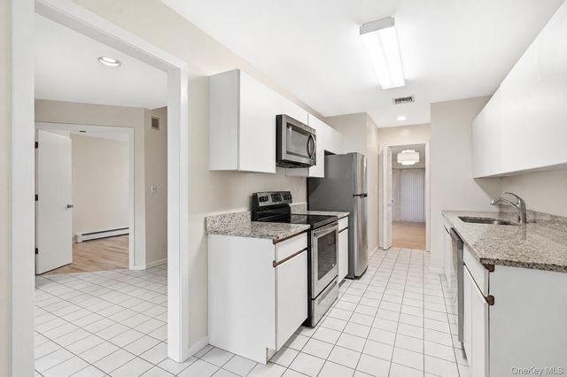 3 Evon Court, Scarsdale, NY 10583