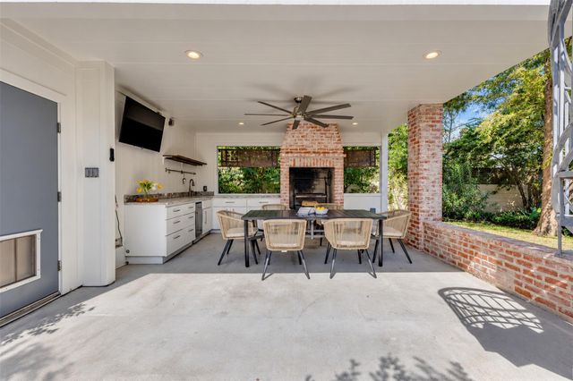 802 Flint River Drive, Houston, TX 77024