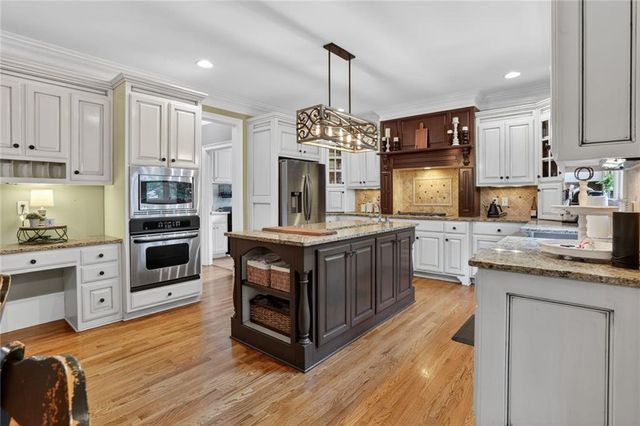 2410 Black Swan Lane NW, Acworth, GA 30101
