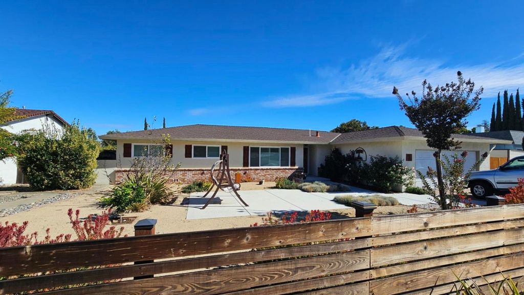 421 Donald Drive, Hollister, CA 95023