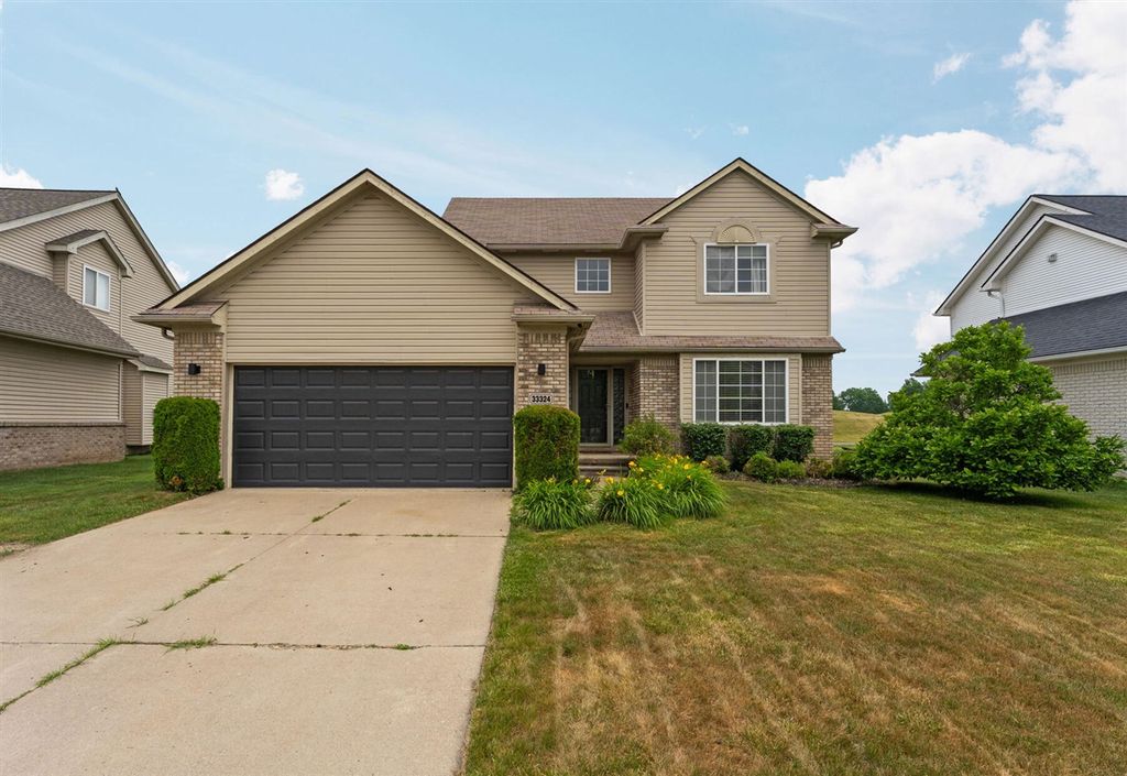 33324 Sand Piper Drive, Romulus, MI 48174
