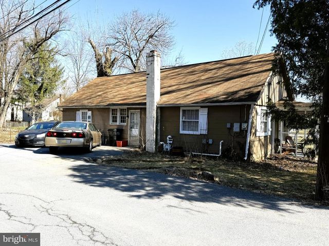 1016 OLD BOALSBURG RD, State College, PA 16801