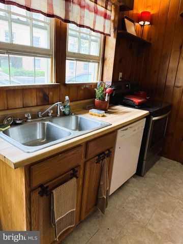 1016 OLD BOALSBURG RD, State College, PA 16801