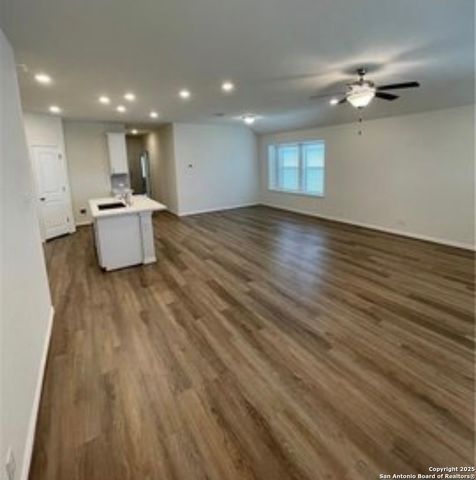 1318 Rolling Field, New Braunfels, TX 78132