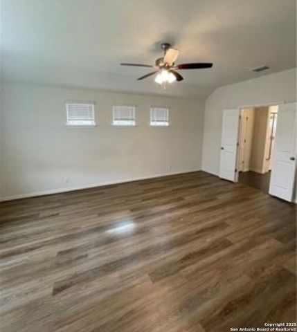 1318 Rolling Field, New Braunfels, TX 78132