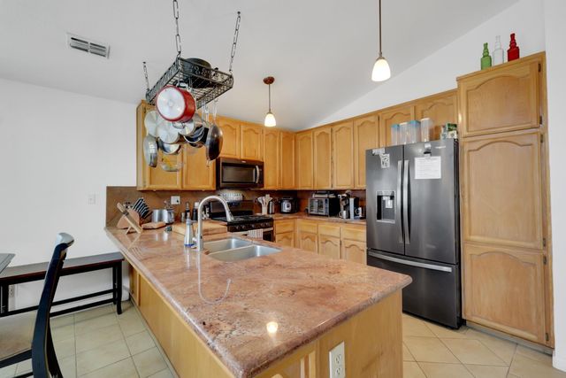 8115 Sonoma Hills Way, Sacramento, CA 95828