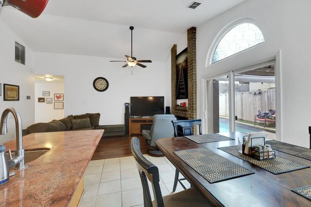 8115 Sonoma Hills Way, Sacramento, CA 95828