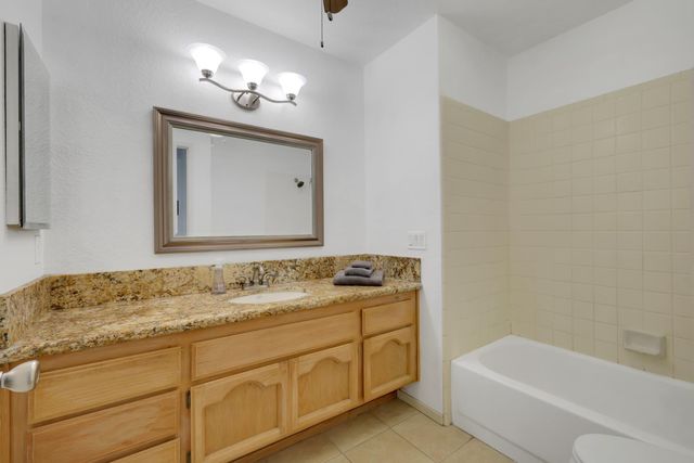 8115 Sonoma Hills Way, Sacramento, CA 95828