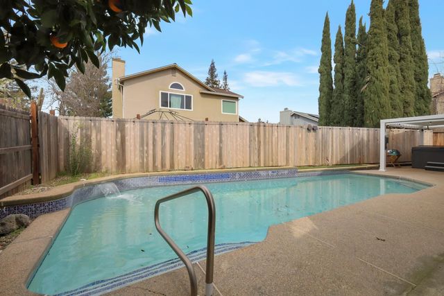 8115 Sonoma Hills Way, Sacramento, CA 95828