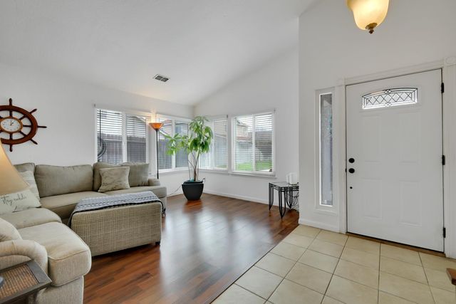 8115 Sonoma Hills Way, Sacramento, CA 95828