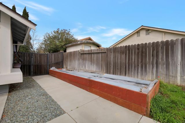 8115 Sonoma Hills Way, Sacramento, CA 95828