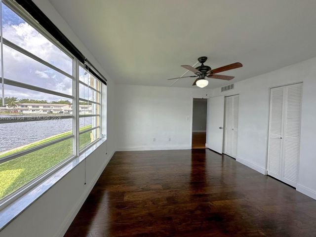 1300 NE 191st St A112, Miami, FL 33179