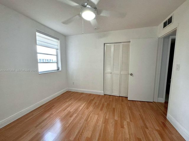 1300 NE 191st St A112, Miami, FL 33179