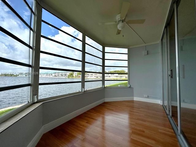1300 NE 191st St A112, Miami, FL 33179