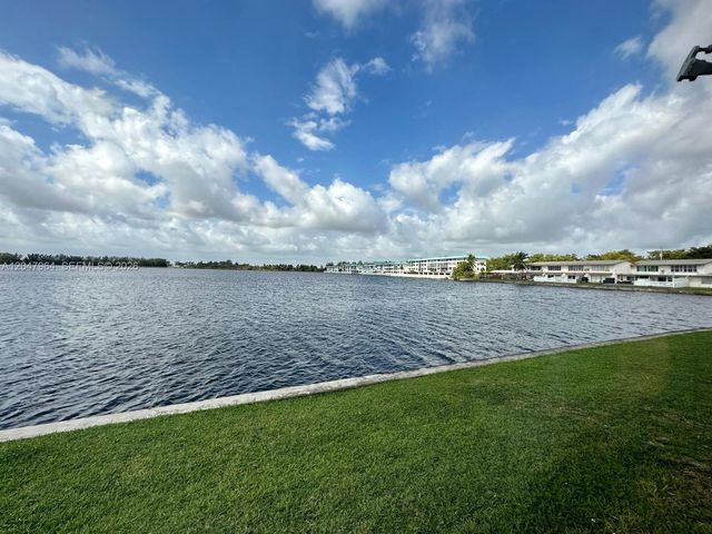 1300 NE 191st St A112, Miami, FL 33179
